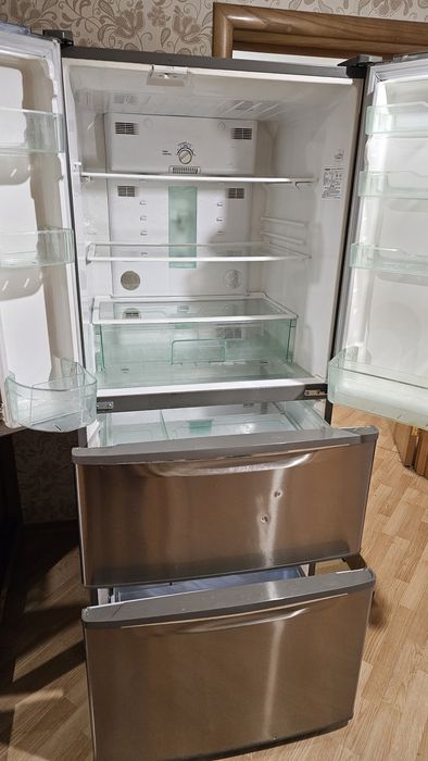 Продам холодильник PANASONIC
