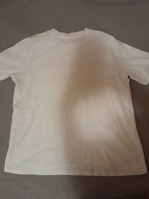 Бяла тениска с надпис
