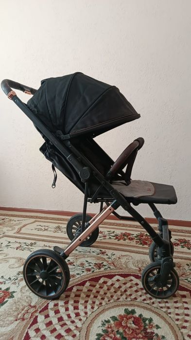 детская коляска.