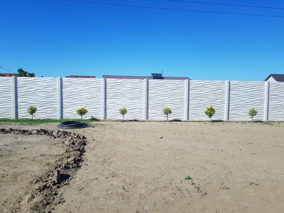 Garduri din placi de beton by Varga
Oferim