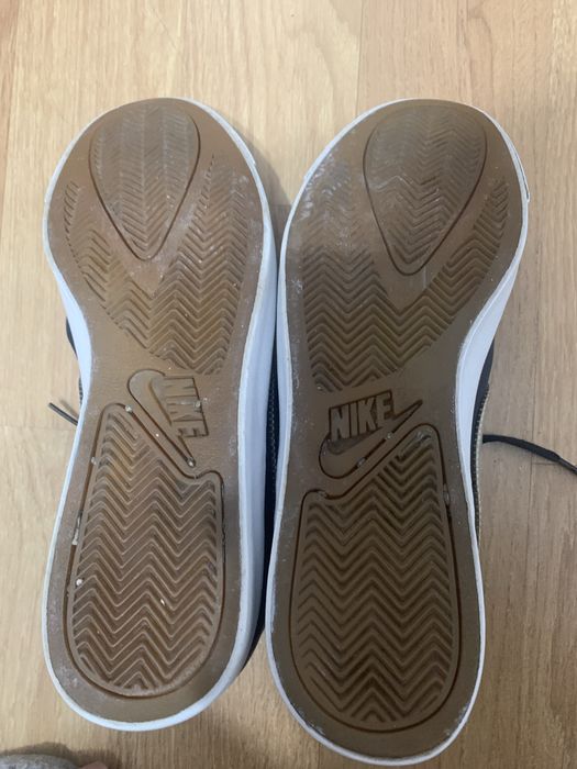 Adidasi nike de vanzare