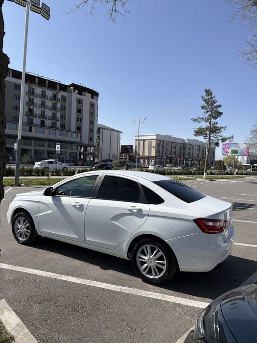 Lada Vesta luxe prestige