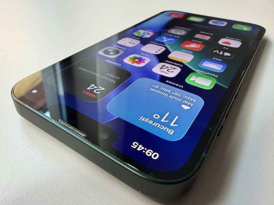  Apple / iPhone 13 128 Gb / Green