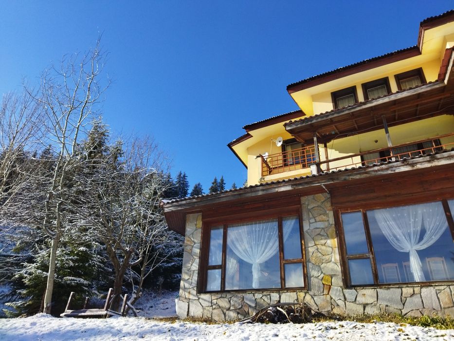 Продава се Хотел в к.к. Пампорово - 1115 кв.м за 476 €/кв.м - Снимка #2