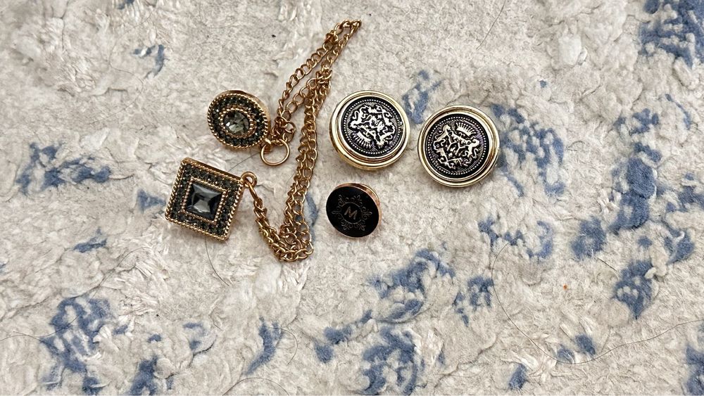 Костюм мужской тройка 48р