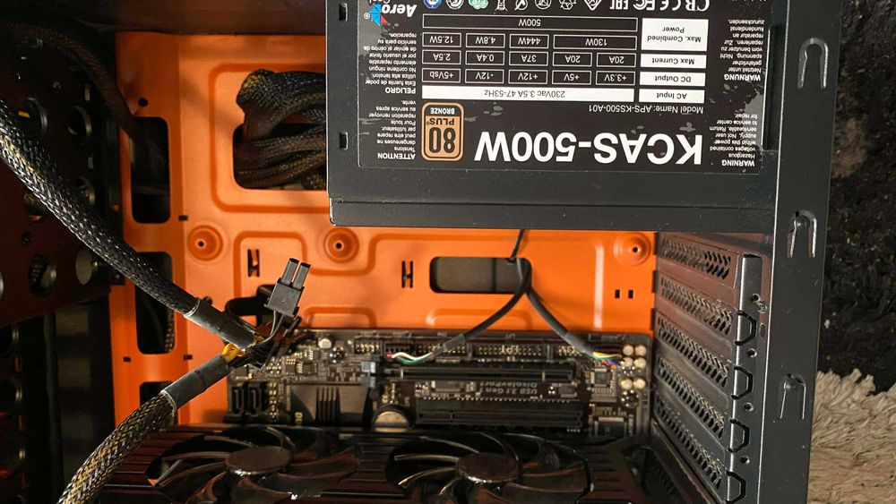 PC i5-7400, 16Gb, 2x SSD 120Gb, GTX 1060 3Gb, AOC 144Hz G-Sync + Birou