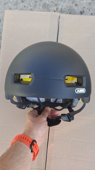 Cască ABUS Skurb Mips (nouă)