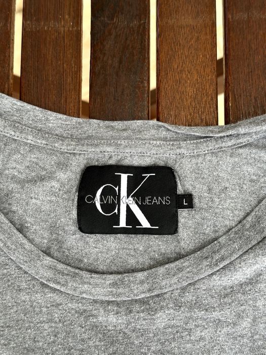 Дамска тениска Calvin Klein - размер L, отлично състояние