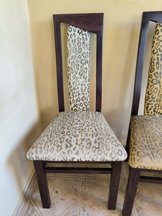 Трапезен комплект – маса + столове