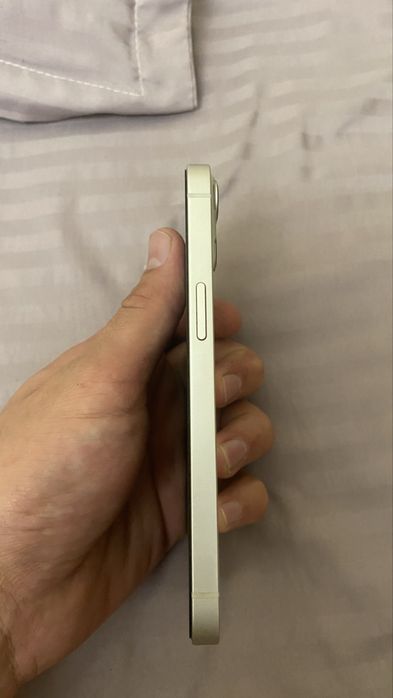 срочно продам IPhone 13