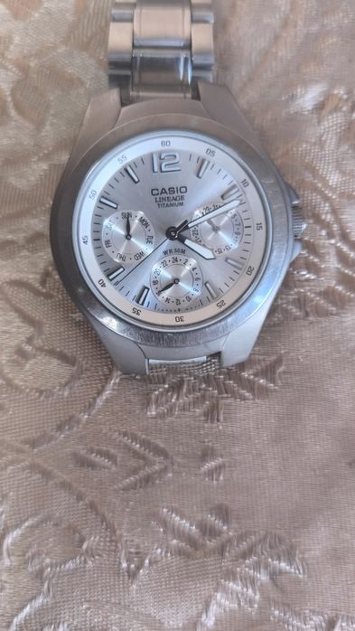 Часы Casio titanium