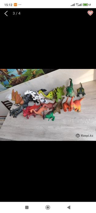 Продам игрушки динозавры