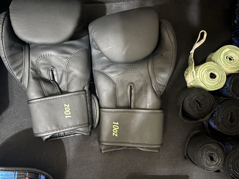 Echipament kickboxing