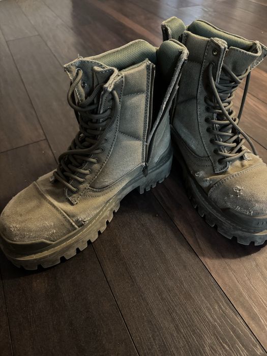 Strike Boots Green