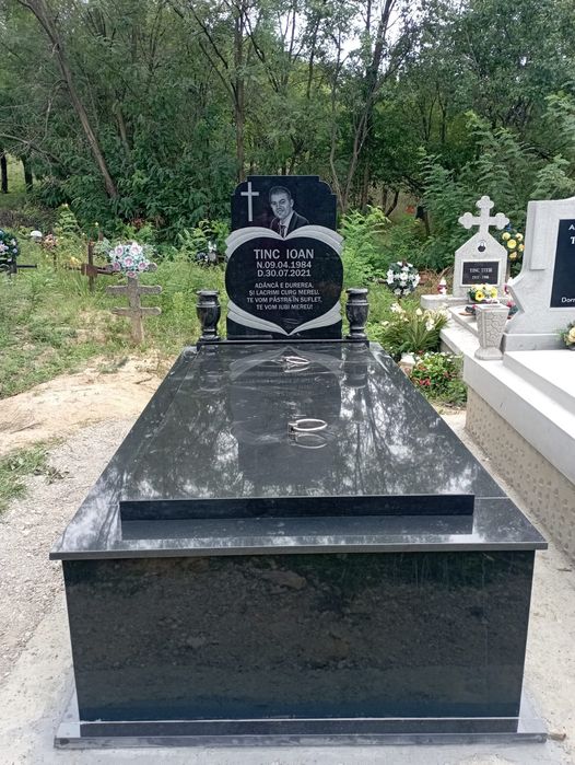 Cavouri granit și marmura