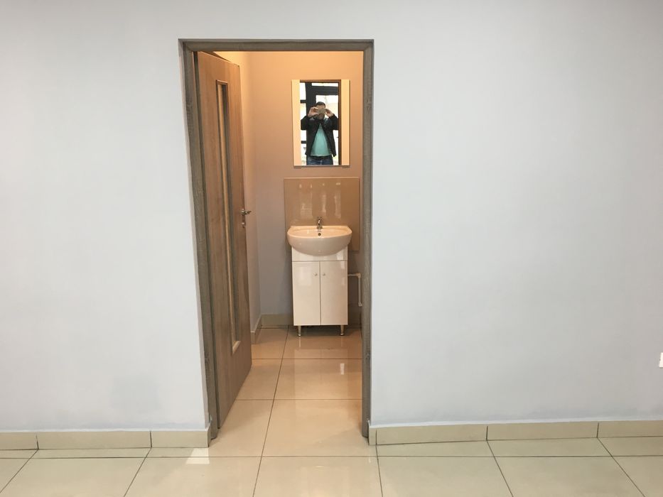 De inchiriat spatiu comercial