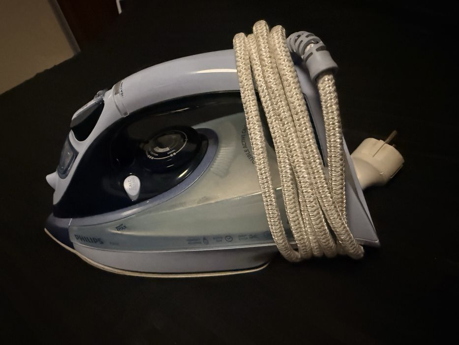Fier de călcat Philips model Azur folosit