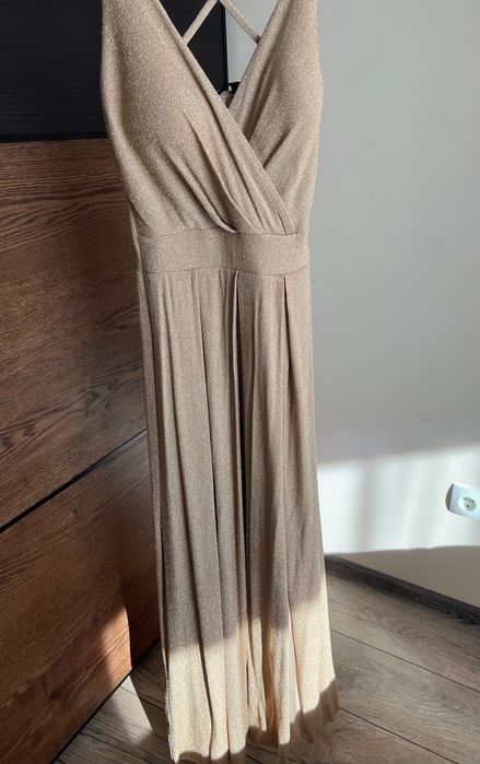 НОВА С ЕТИКЕТ !! Yoncy  - официална дълга златна рокля