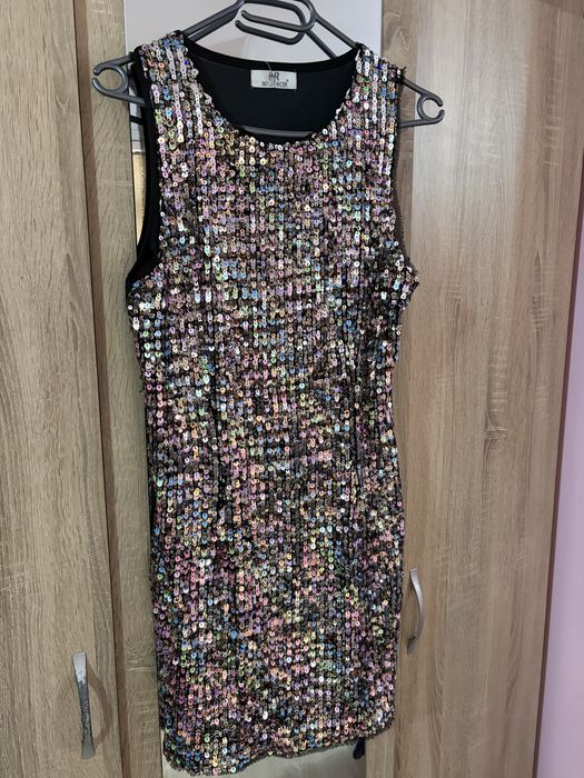 Къса дамска рокля