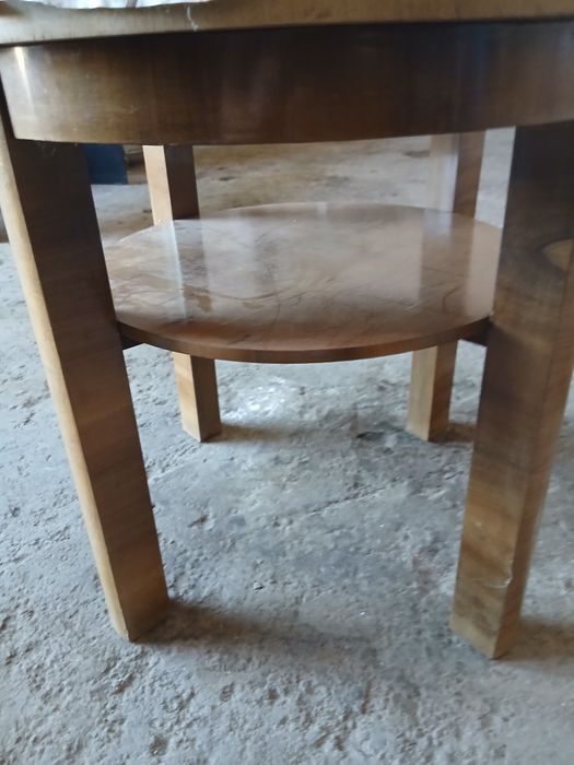 masa rotunda nuc veche