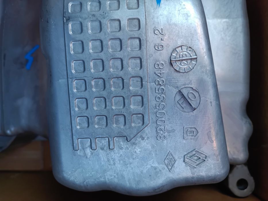 Baie de ulei Dacia Logan