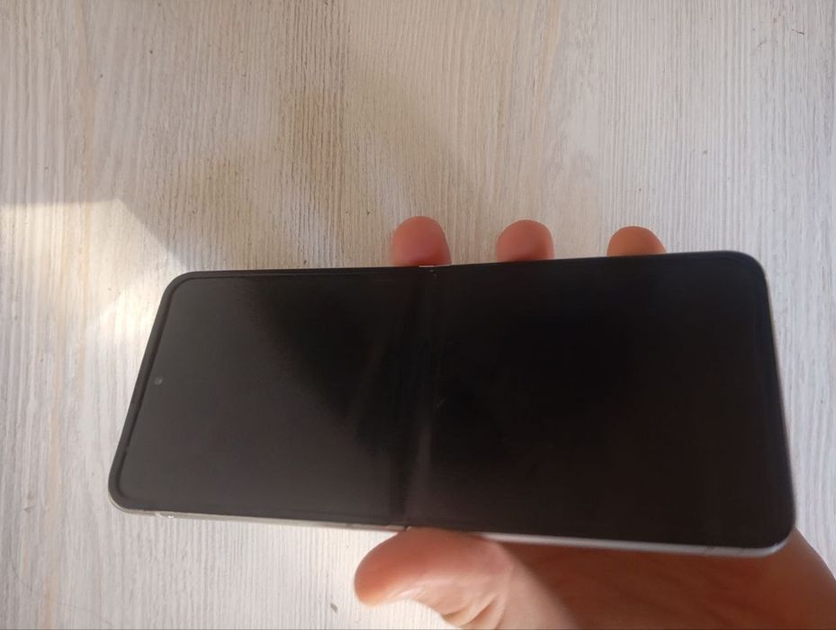 Samsung galaxy z flip 3 5g