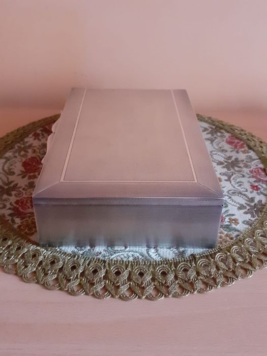 Caseta din argint 600 g