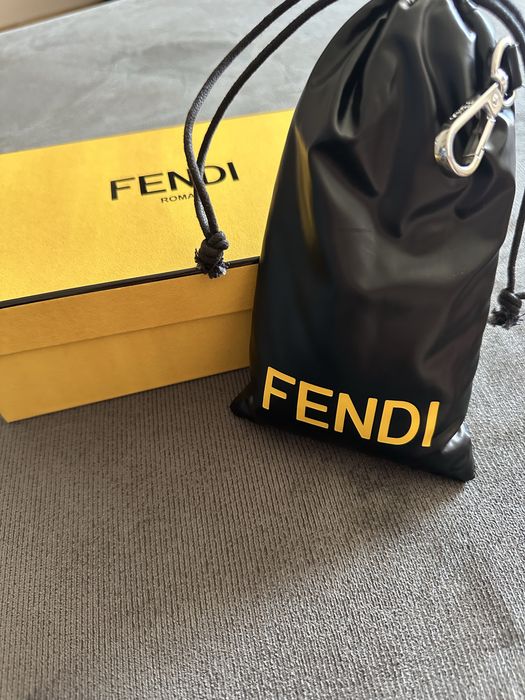 Слънчеви очила Fendi