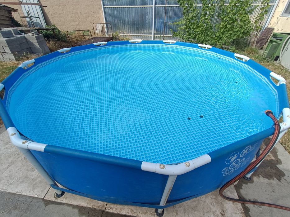 Продам бассейн б/у в хорошем состоянии