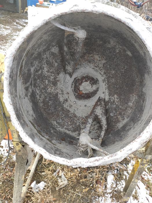 Продам Бетономешалку