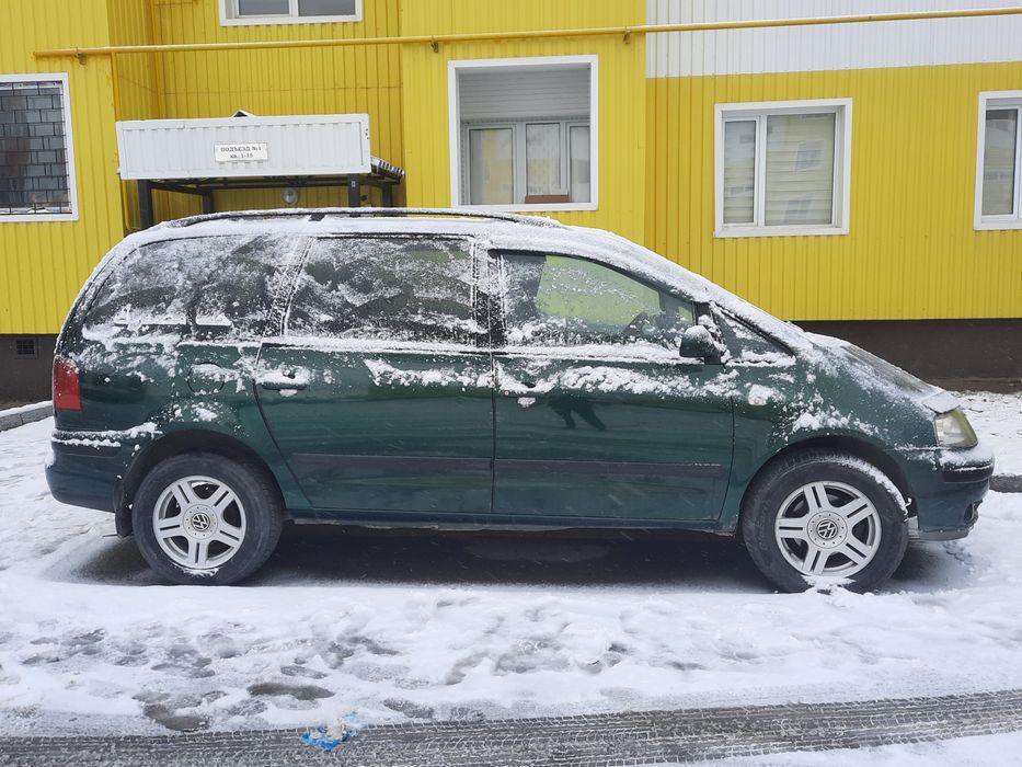 Машина сатылады.