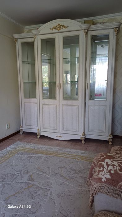 Продам сервант!!!