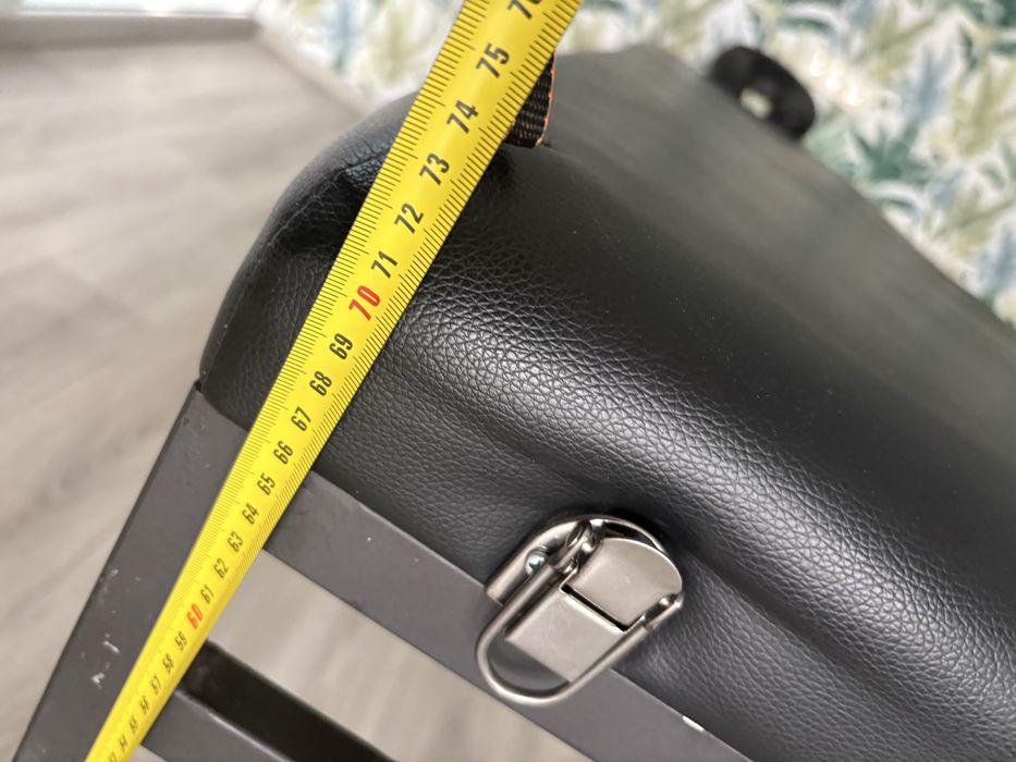 Масажно легло/кушетка  с метална рамка