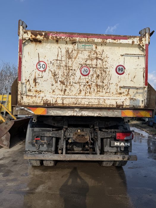 De vanzare bascula MAN 6X4 anul 2015
