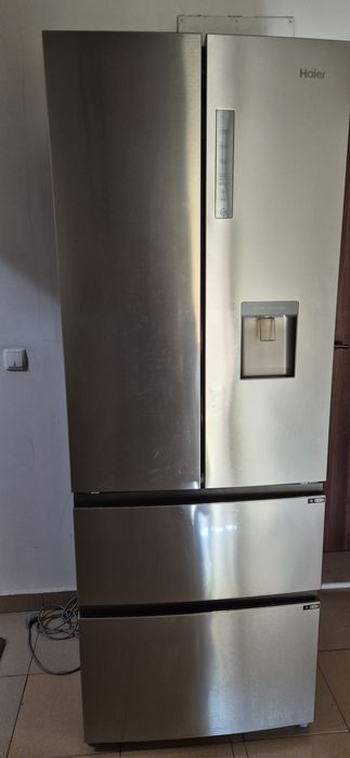Хладилник с дефект  Heier -499лв.