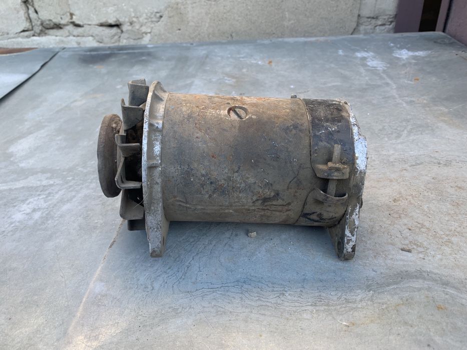 Продам генератор от ГАЗ-69