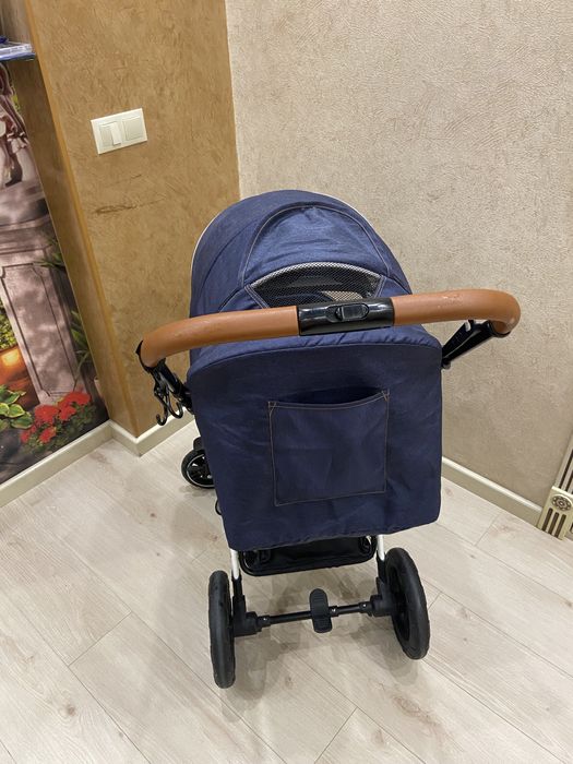 Коляска новая