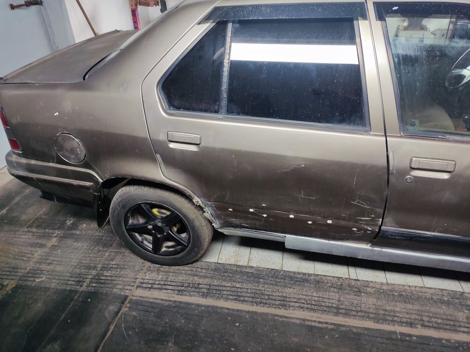 Продам машину Рено 19