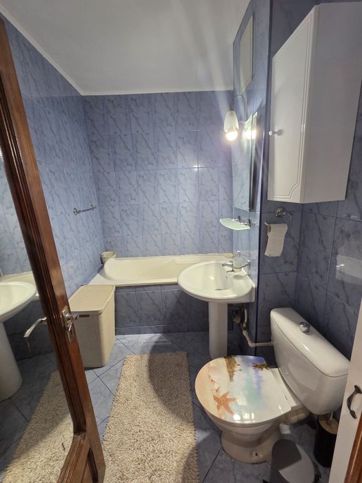 Inchiriez apartament 2 camere + parcare