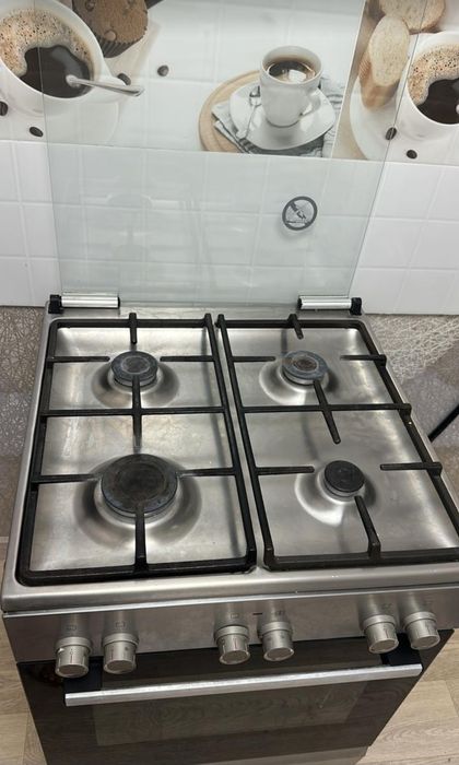Срочно продам газовую плиту