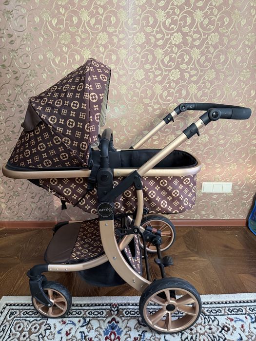 Детская коляска всесезонная