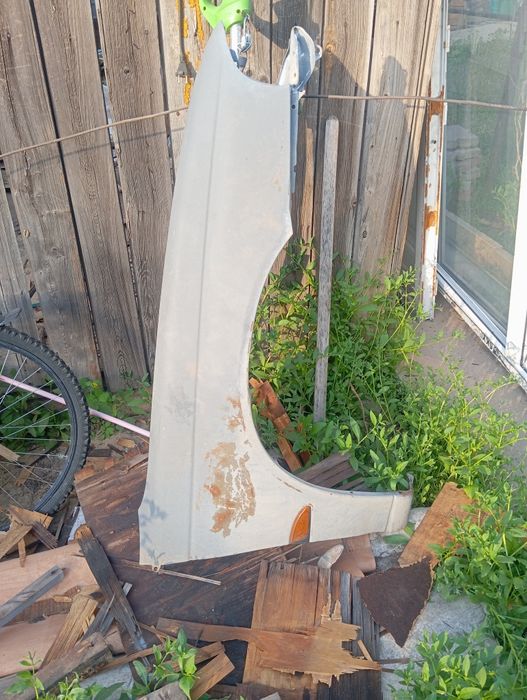 Крыло Субару Легаси б3 и уселитеть