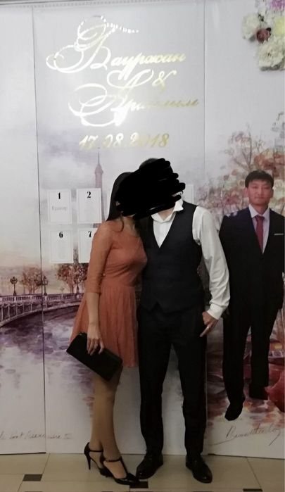 Платье кружевное вечернее