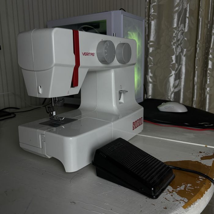 Швейная машинка Veritas