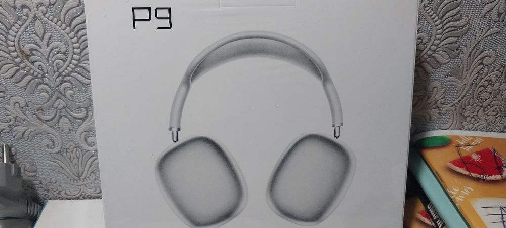 P9 Наушник Новая цена !