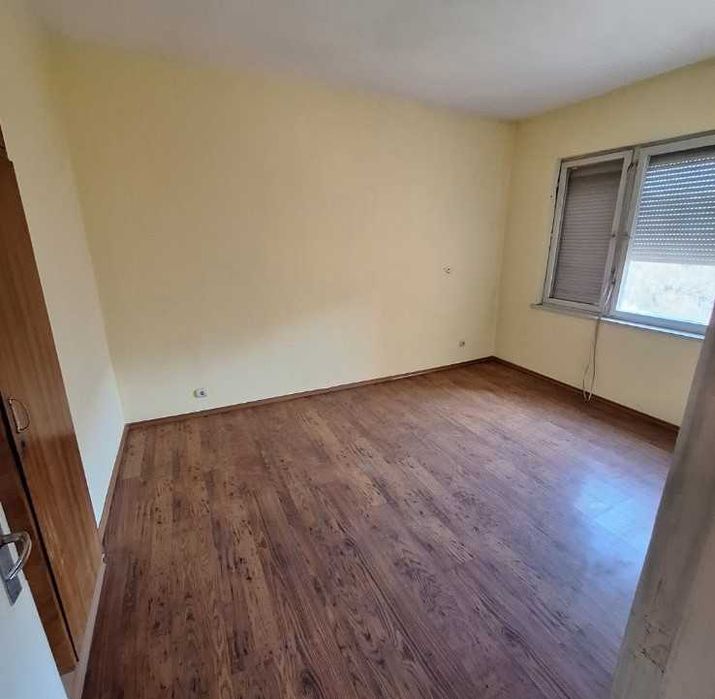 Продава се Двустаен апартамент в Стара Загора, Център - 64 кв.м за 957 €/кв.м - Снимка #3