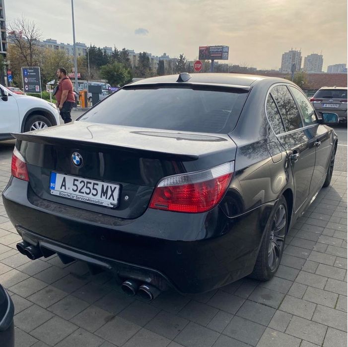 Задна Броня BMW E60 Седан M-Tech – Със и Без Отвори за Парктроник