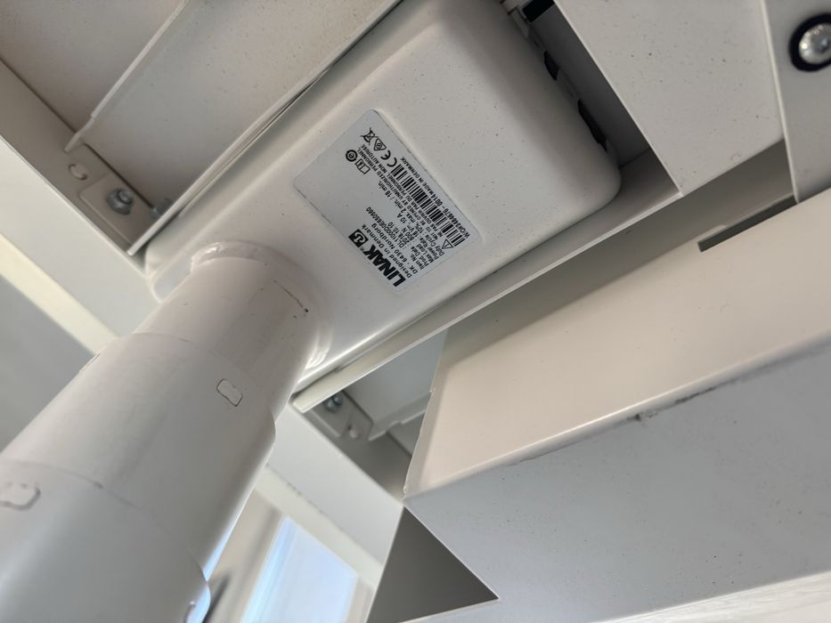 Birou reglabil 160x80 cu 2 motoare marca Linak