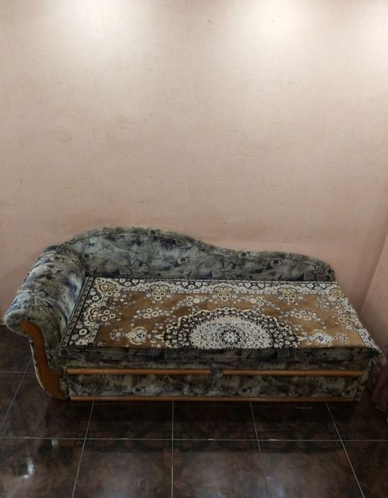 Продаю удобную тахту