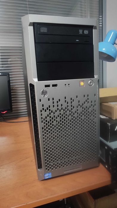 Сервер HP ProLiant ML350e Gen8 v2